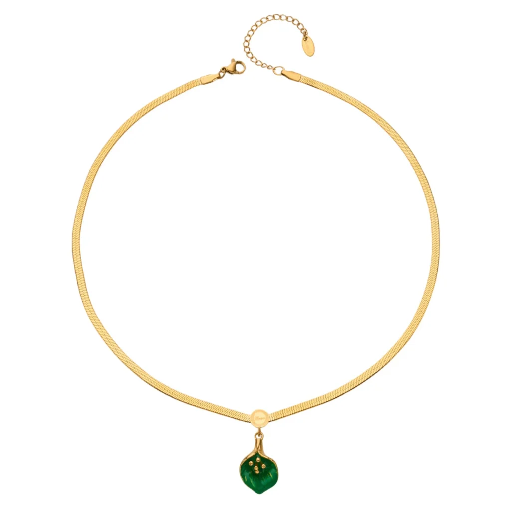 Elegant Green Leaf Pendant Necklace with Snake Chain-P103
