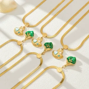 Elegant Green Leaf Pendant Necklace with Snake Chain-P103