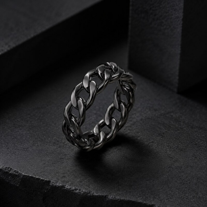 Unisex Black Chain Link Ring - lifestyle view