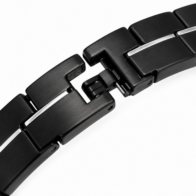 Black bracelet link and hidden clasp detail