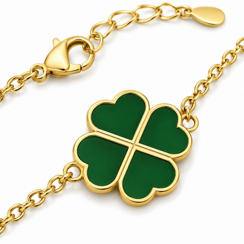 Green clover centerpiece and clasp detail