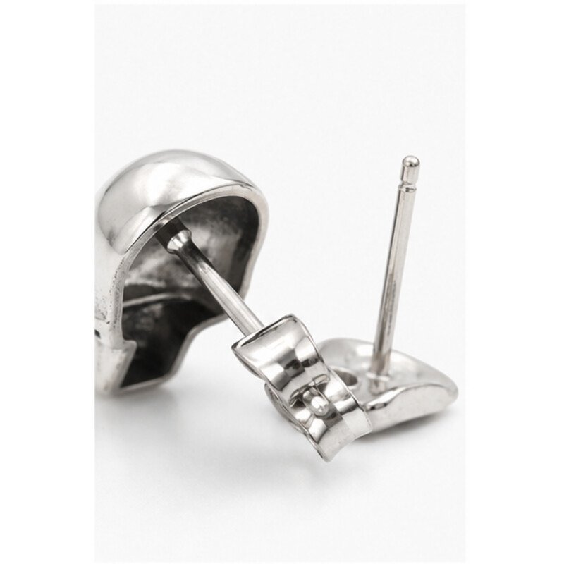 stainless steel skull earrings - detail view