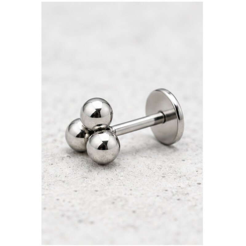 surgical steel cartilage earrings - detail view