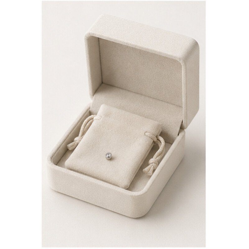 stainless steel tragus stud - packaging view