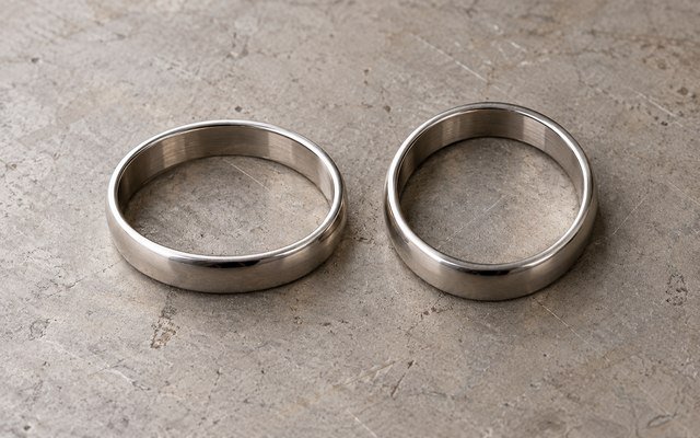 Two stainless steel rings showing different opening geometry