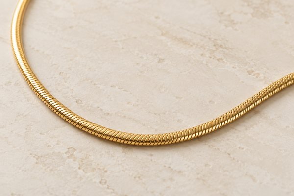 Illustrative Gentle curve of a snake chain concept