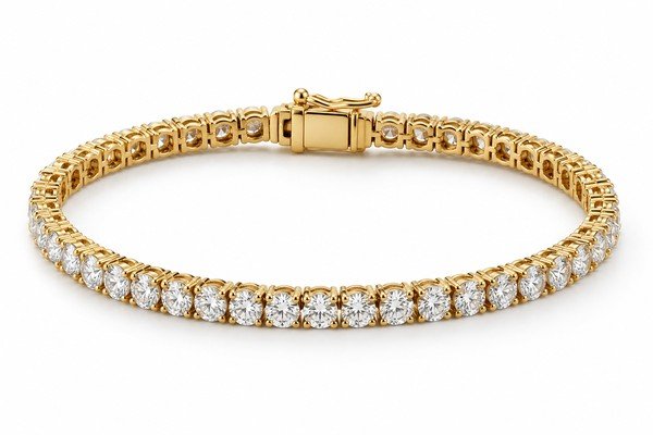 Gold tennis bracelet closure detail